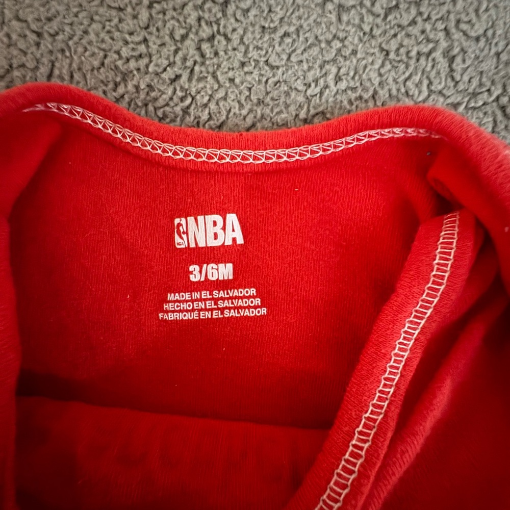 NBA Toronto Raptors Onesie - Picture 3 of 3
